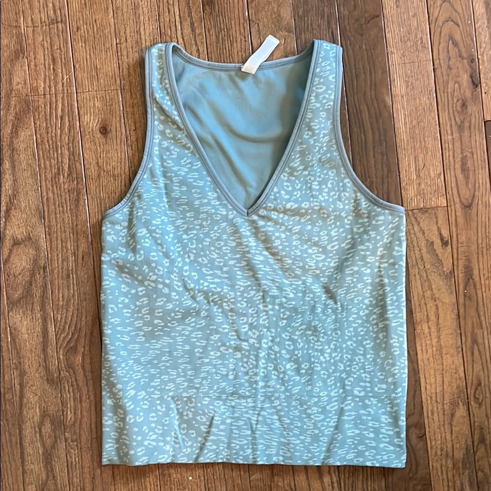 Athleta Gray Teal and Mint Green Leopard Fitted Sleeveless Tank Top